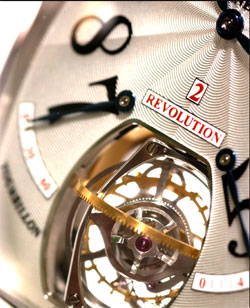 Franck Muller Revolution 2 - первые в мире наручные часы с турбийоном в двух плоскостях