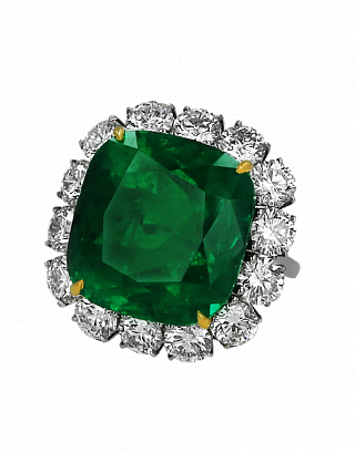 Emerald Diamond Ring 01