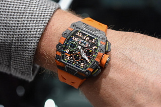 Flyback chronograph 03