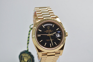 40 mm Yellow Gold Black 01