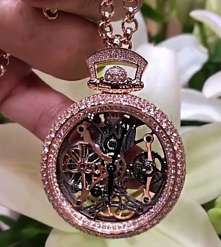 Brilliant Watch Pendant 01