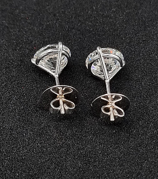 Пусеты с бриллиантами 3 карата 01