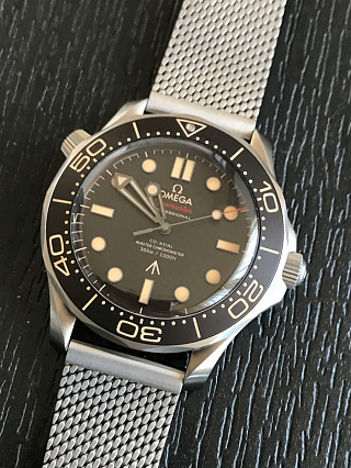 Diver 300M Co‑Axial Master Chronometer 42 mm 03