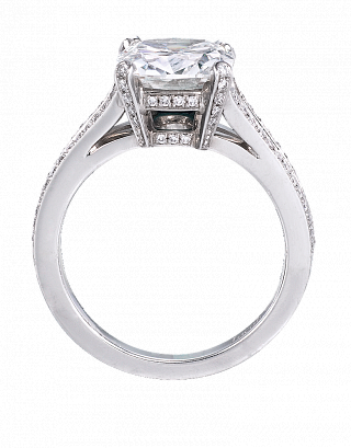 Cushion-Cut Diamond Solitaire 01