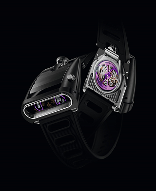 Horological Machine No.5 CarbonMacrolon 01