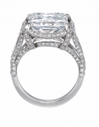 Princess-Cut Diamond Solitaire 01