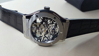 Skeleton Tourbillon Titanium 02