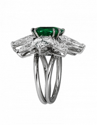 Split Shank Emerald Flower Ring 01