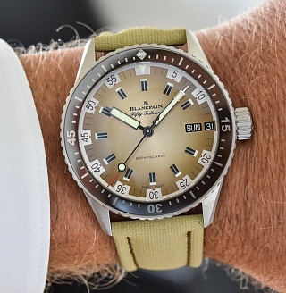 Bathyscaphe Day Date Desert Edition 01