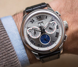 Perpetual Chrono 01